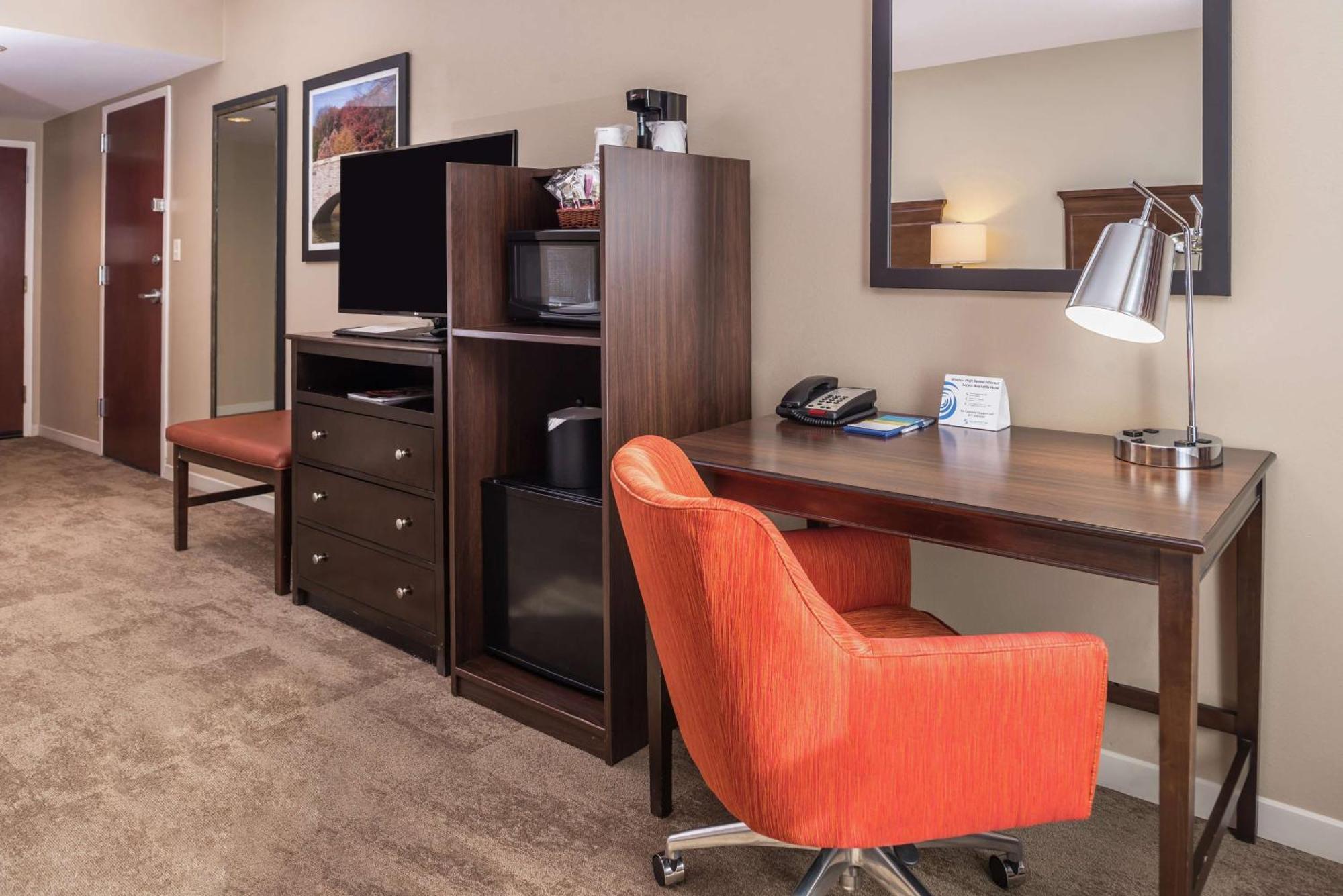 Hampton Inn & Suites Charlotte Arrowood Rd Екстериор снимка