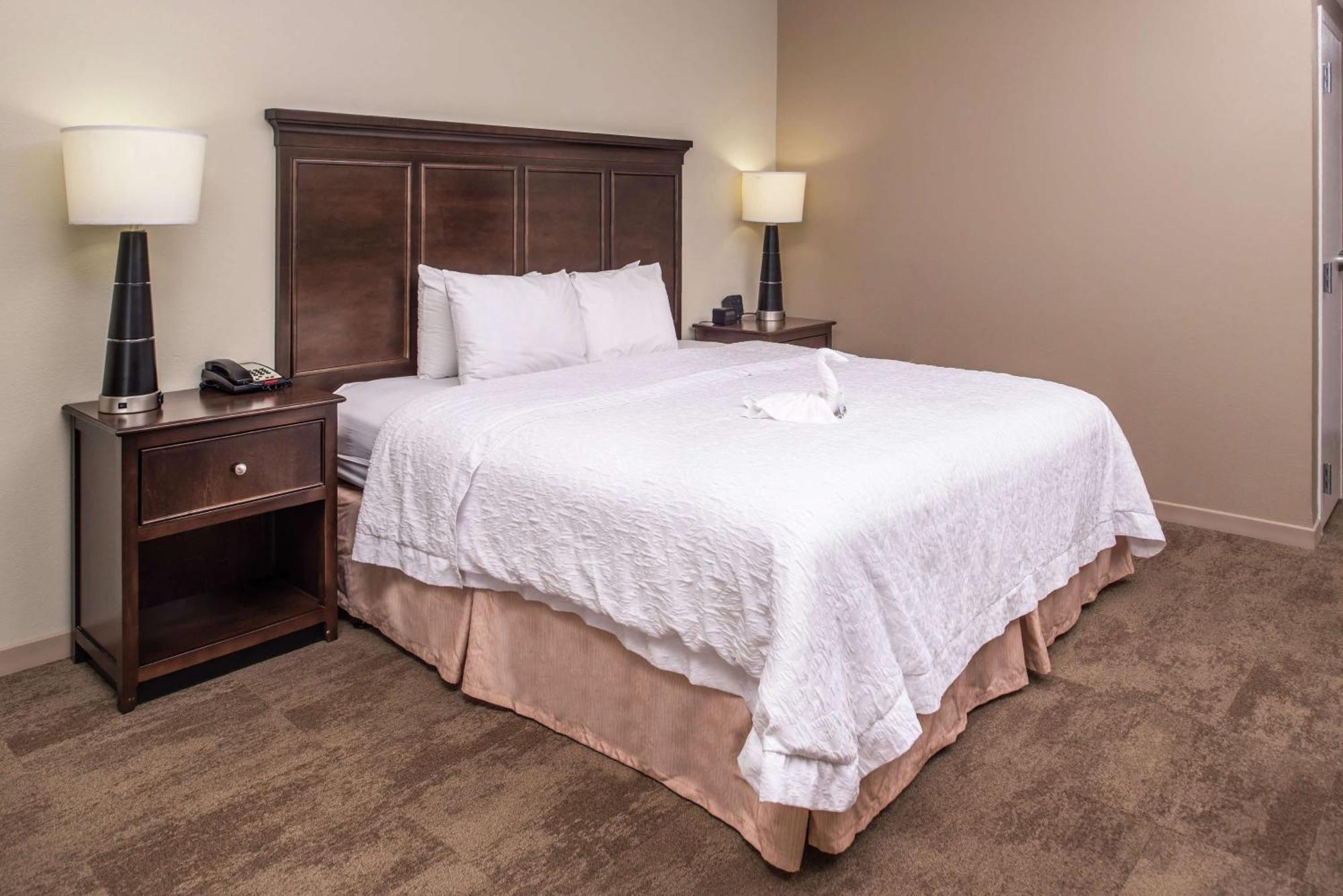 Hampton Inn & Suites Charlotte Arrowood Rd Екстериор снимка