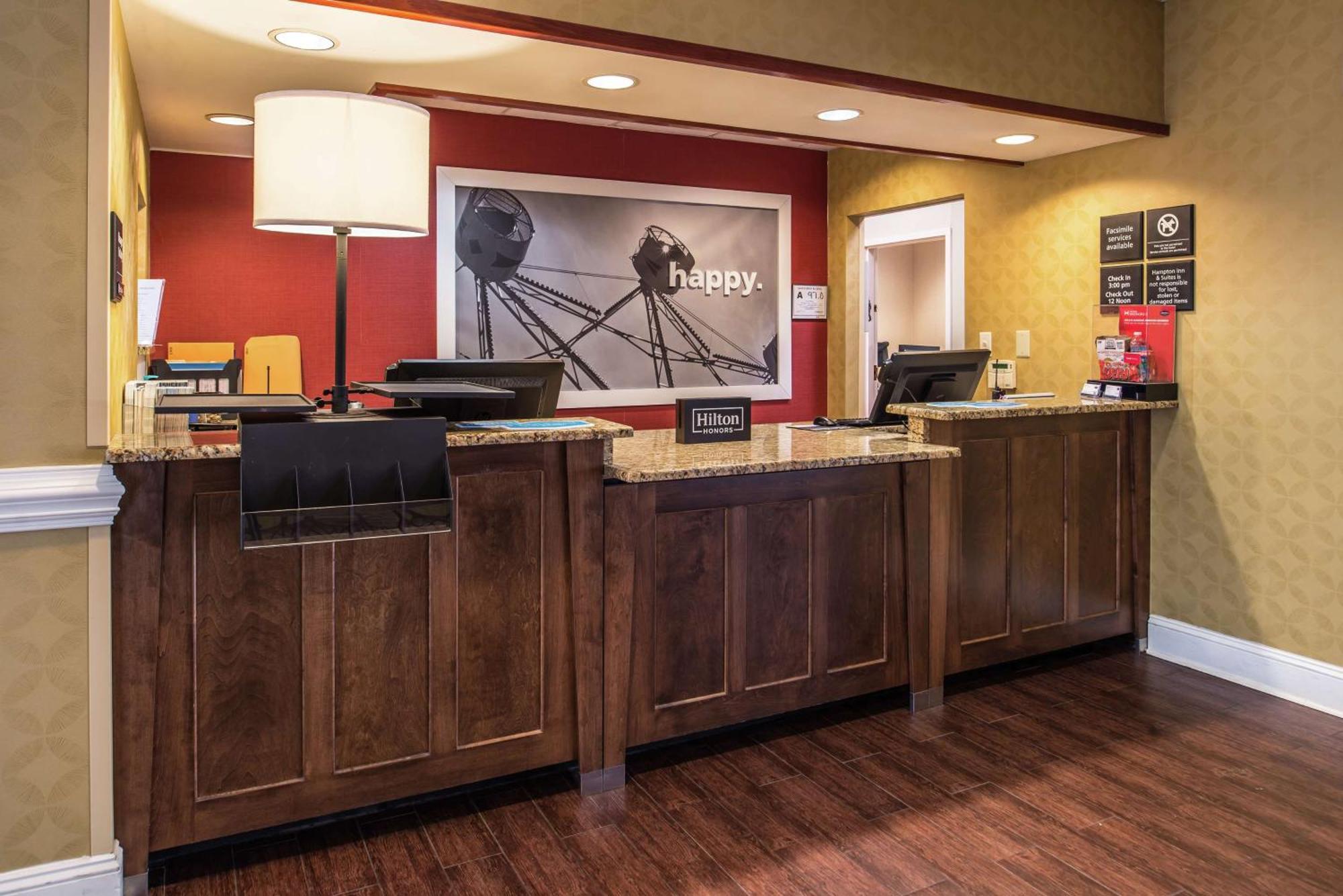 Hampton Inn & Suites Charlotte Arrowood Rd Екстериор снимка