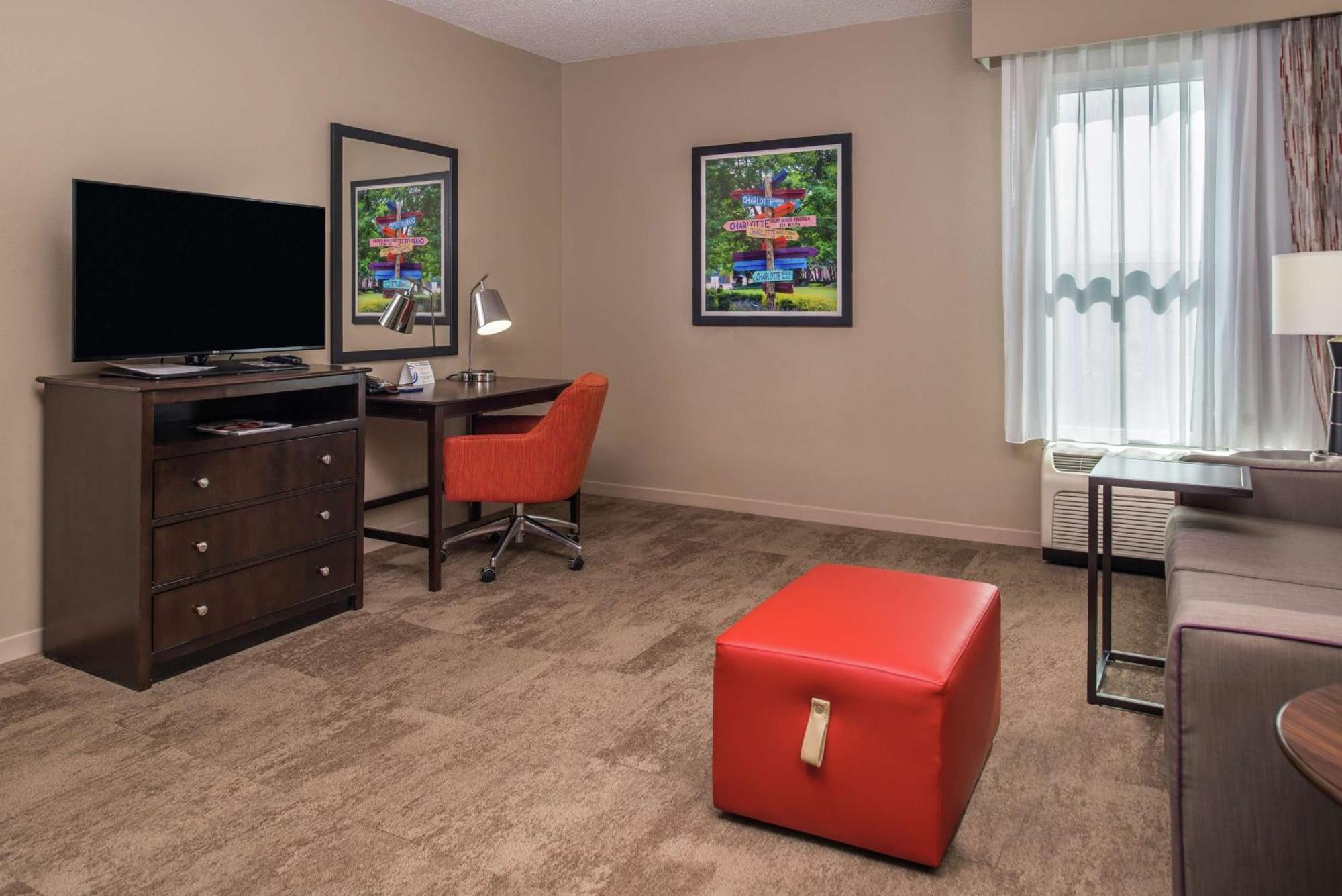 Hampton Inn & Suites Charlotte Arrowood Rd Екстериор снимка