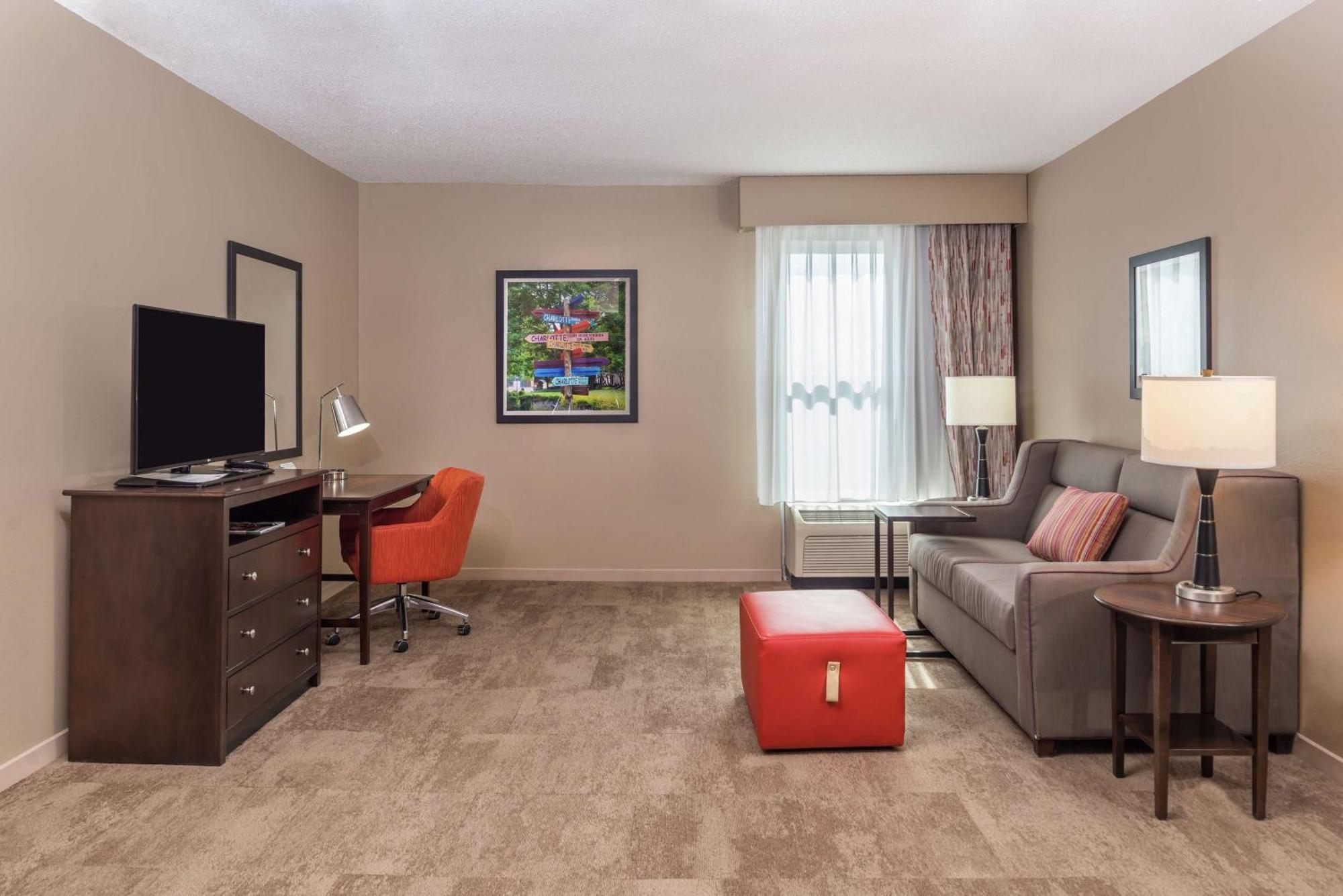 Hampton Inn & Suites Charlotte Arrowood Rd Екстериор снимка
