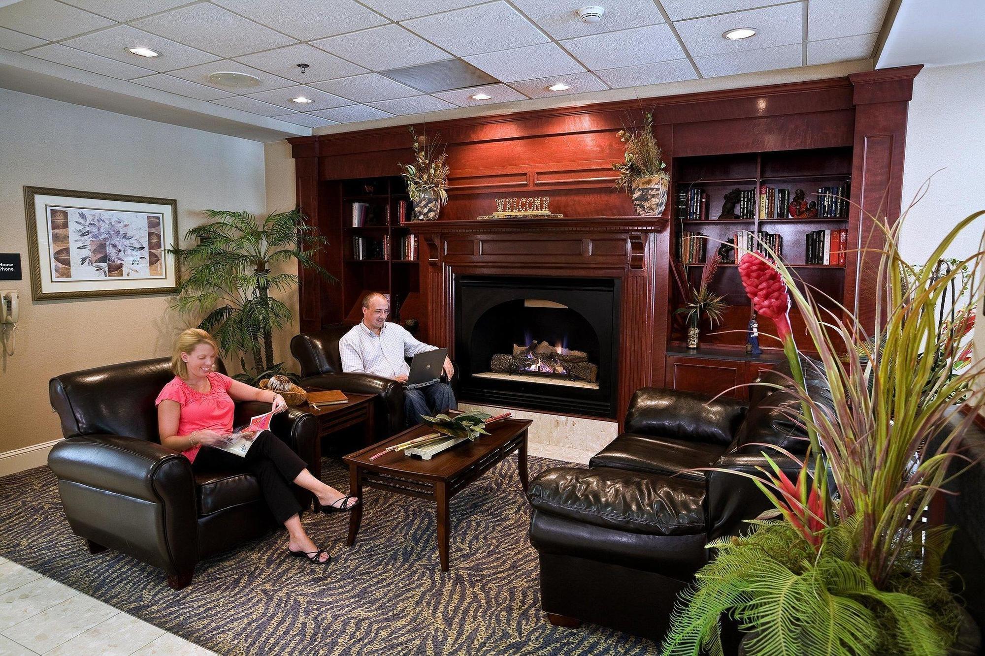 Hampton Inn & Suites Charlotte Arrowood Rd Екстериор снимка